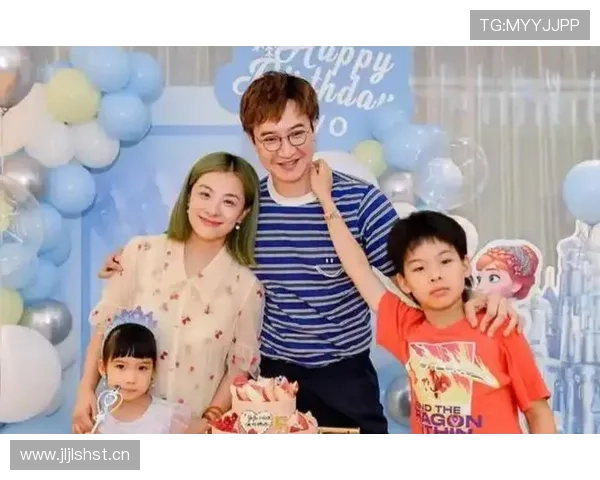 奥运冠军刘璇脸上有光,女儿4岁练体操,如今5岁就把奖牌拿回家_孩子_动作_赛场